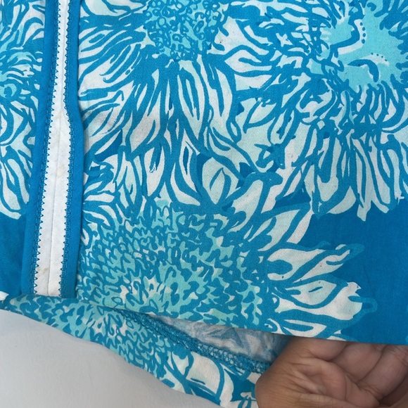 Lilly Pulitzer Women's The Callahan Blue & White Floral Tropical Shorts Size 8 - Picture 2 of 6